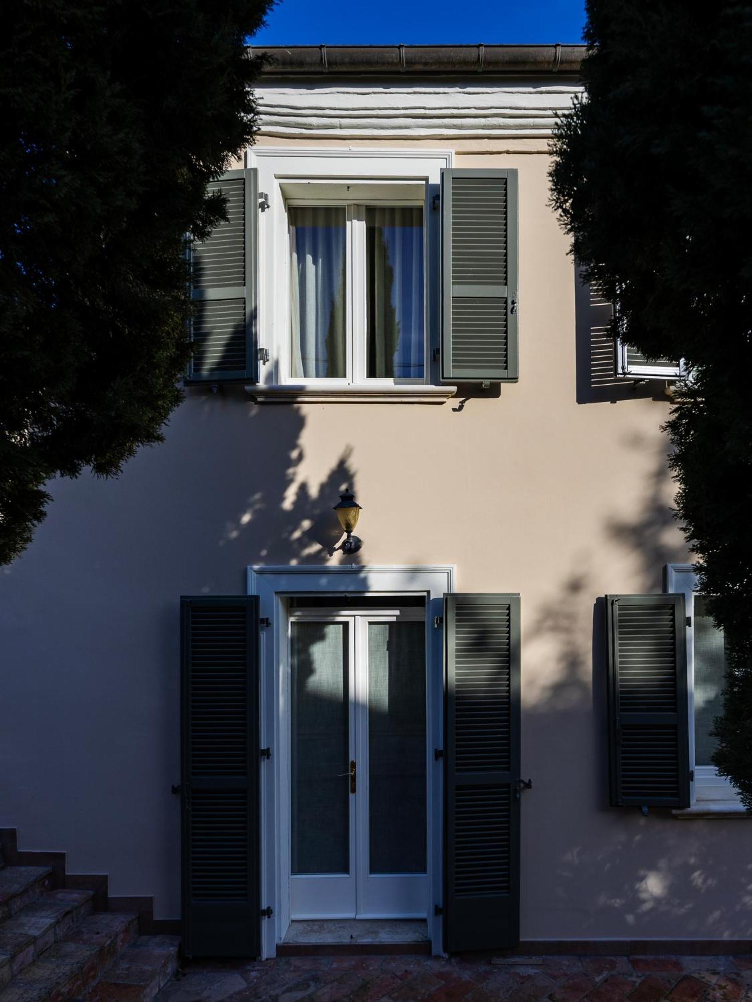 Palazzo Gessi Room And Breakfast Borghi Exterior foto